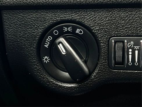 Used 2022 Dodge Charger SXT RWD image 24