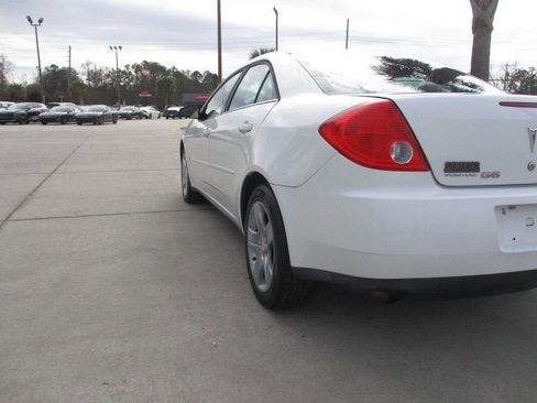 Used 2009 Pontiac G6 Sedan image 16