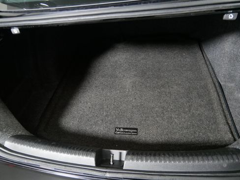 Used 2017 Volkswagen Jetta S image 18