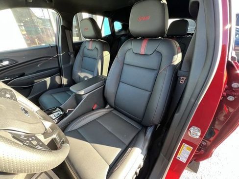 New 2026 Chevrolet Trax RS w/ Sunroof Package image 13