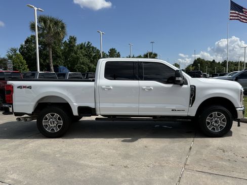 Used 2024 Ford F250 Lariat AWD/4WD image 3