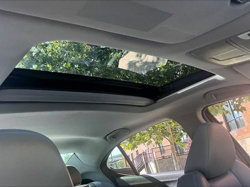Used 2017 Acura TLX FWD image 23