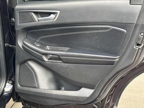 Used 2022 Ford Edge Titanium AWD/4WD image 18
