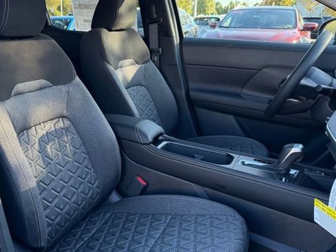 New 2025 Nissan Kicks SV w/ Charging Package image 28