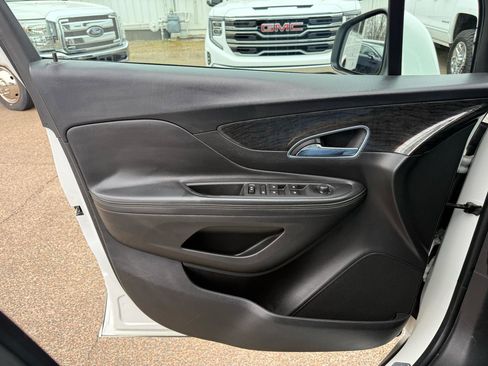 Used 2015 Buick Encore Convenience image 13