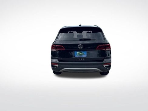Used 2022 Volkswagen Taos SE FWD image 7