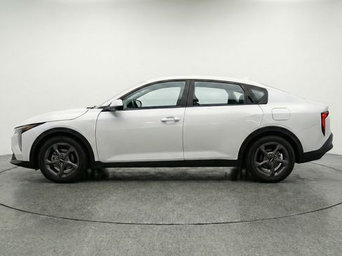 Used 2025 Kia K4 FWD image 5