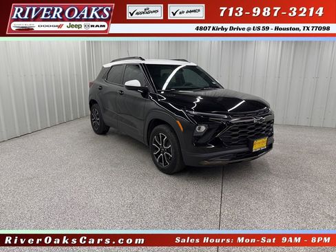 Used 2024 Chevrolet TrailBlazer ACTIV w/ Driver Confidence Package AWD/4WD image 1