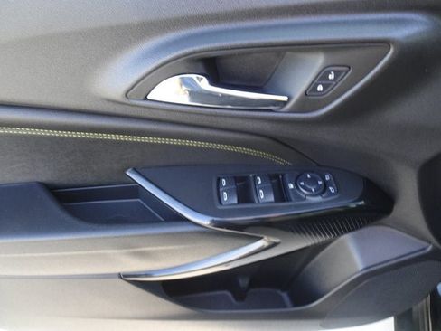 Used 2025 Chevrolet Trax ACTIV w/ Driver Confidence Package FWD image 8