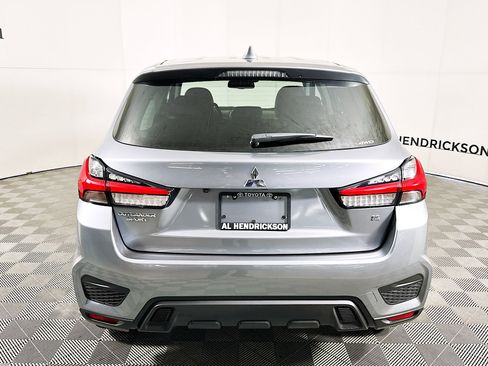 Used 2025 Mitsubishi Outlander Sport SE image 4