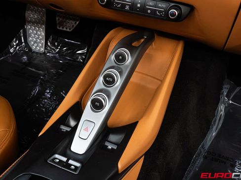 Used 2021 Ferrari 812 GTS RWD image 35