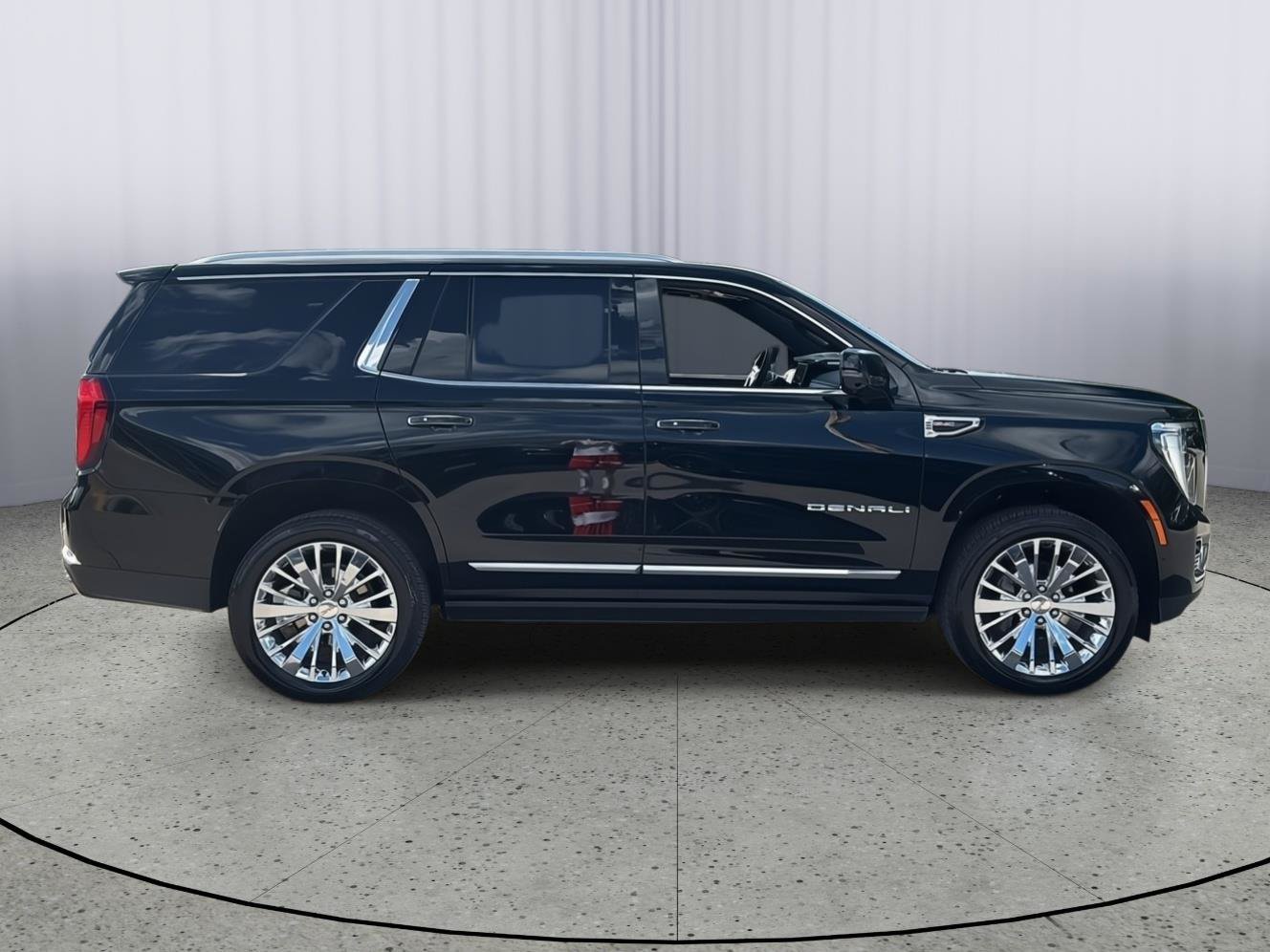 Used 2026 GMC Yukon Denali w/ Sun & Power Step Package AWD/4WD image 6