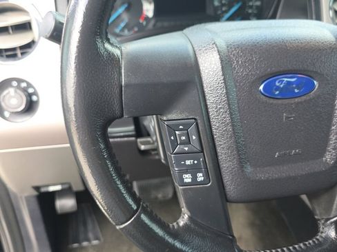 Used 2017 Ford Expedition XLT AWD/4WD image 2