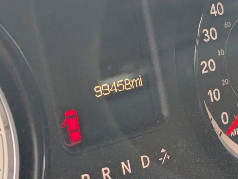 Used 2017 RAM 1500 Express w/ Black Ram 1500 Express Group image 8