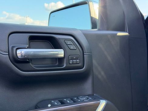Used 2019 GMC Sierra 1500 SLT w/ SLT Convenience Package AWD/4WD image 13