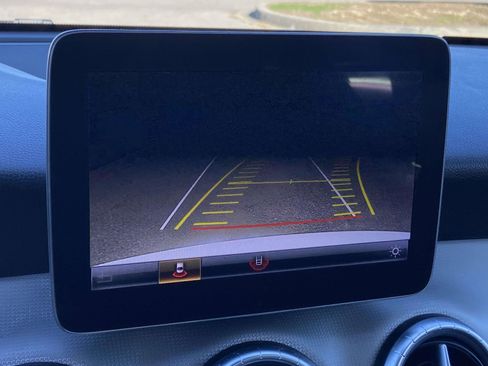 Used 2018 Mercedes-Benz CLA 250 image 16