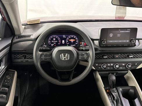 Certified 2025 Honda Accord SE image 27