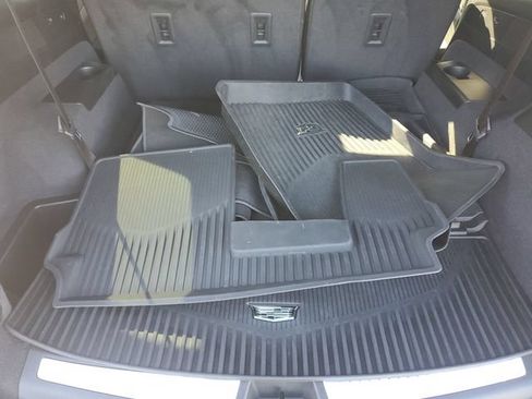 Certified 2024 Cadillac XT6 Luxury w/ LPO, Floor Liner Package AWD/4WD image 8