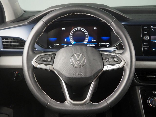 Used 2023 Volkswagen Taos SE w/ Sunroof Package w/ Panoramic Sunroof Package FWD image 16