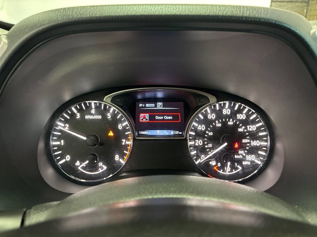 Used 2020 Nissan Pathfinder SL AWD/4WD image 14