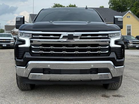 Used 2025 Chevrolet Silverado 1500 LTZ w/ LTZ Premium Package AWD/4WD image 12