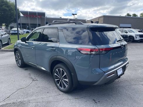 New 2026 Nissan Pathfinder Platinum w/ Lighting Package AWD/4WD image 5