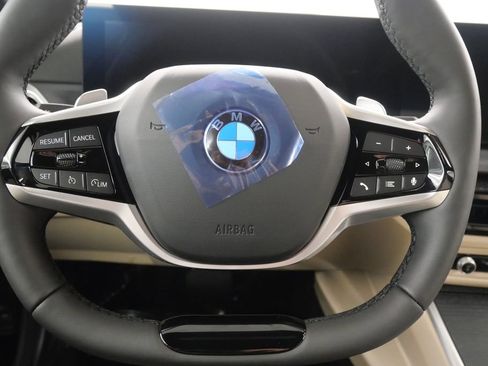 Used 2025 BMW 330i Sedan w/ Premium Package image 21