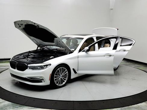 Used 2017 BMW 530i image 9