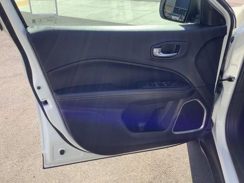 Used 2021 Jeep Compass 80th Special Edition w/ Driver Assistance Group image 9