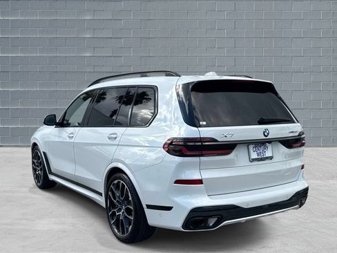 Used 2024 BMW X7 xDrive40i AWD/4WD image 3
