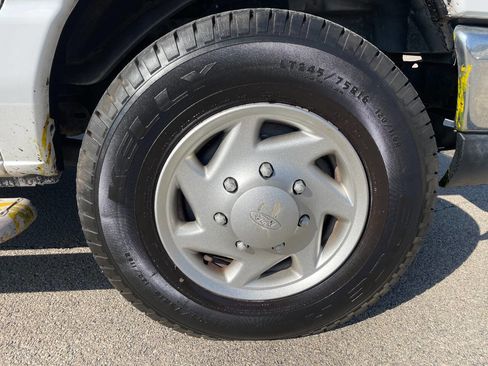 Used 2013 Ford E-250 and Econoline 250 w/ PWR Group image 9