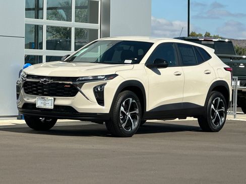 New 2026 Chevrolet Trax RS w/ Driver Confidence Package FWD image 8