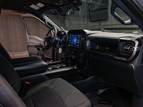 Used 2025 Ford F150 STX w/ Equipment Group 200A image 18