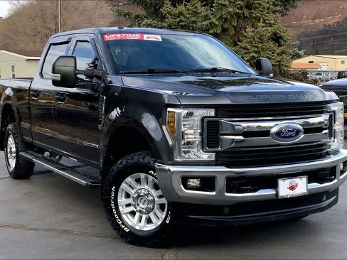 Used 2019 Ford F250 XLT w/ XLT Value Package image 34