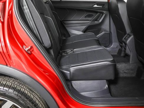 Used 2024 Volkswagen Tiguan SEL R-Line image 41