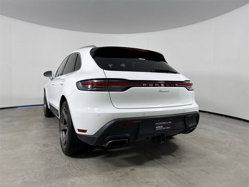 Certified 2023 Porsche Macan image 20