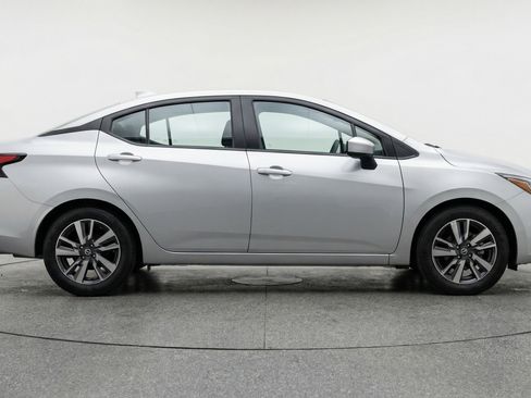 Used 2025 Nissan Versa SV image 11