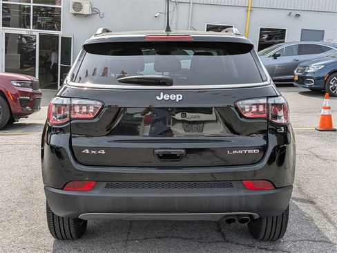 Used 2022 Jeep Compass Limited image 7