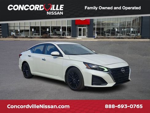 Used 2025 Nissan Altima 2.5 SV w/ SV Special Edition Package image 1