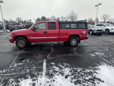 Used 2005 GMC Sierra 1500 SLE w/ Light Duty Power Package image 2