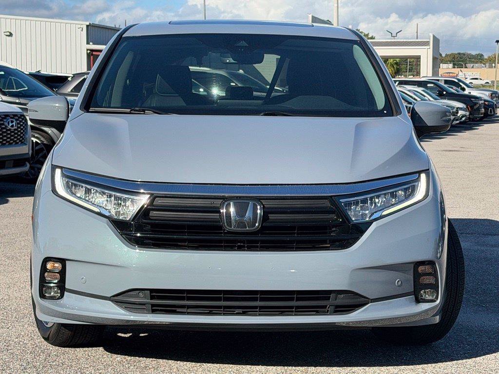 Used 2023 Honda Odyssey Elite image 2