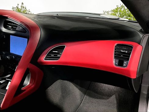 Used 2015 Chevrolet Corvette Z51 3LT w/ 3LT Preferred Equipment Group image 17