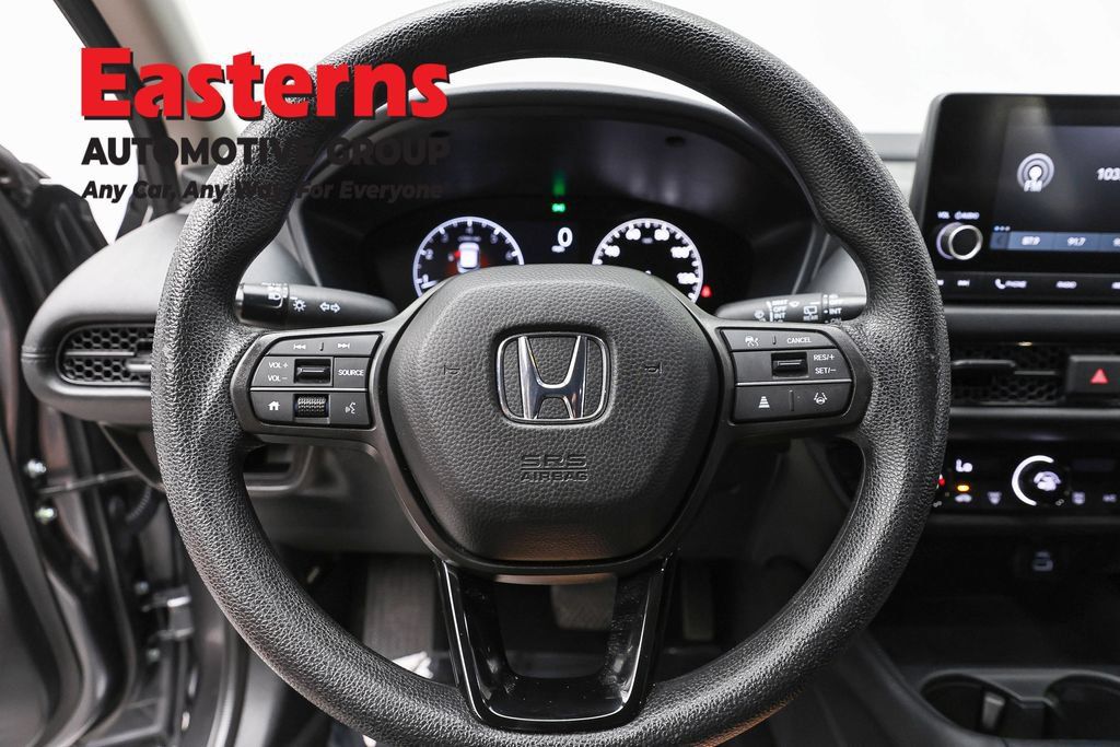 Used 2025 Honda HR-V LX image 12