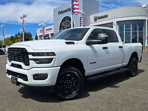 Certified 2025 RAM 2500 Big Horn AWD/4WD image 3