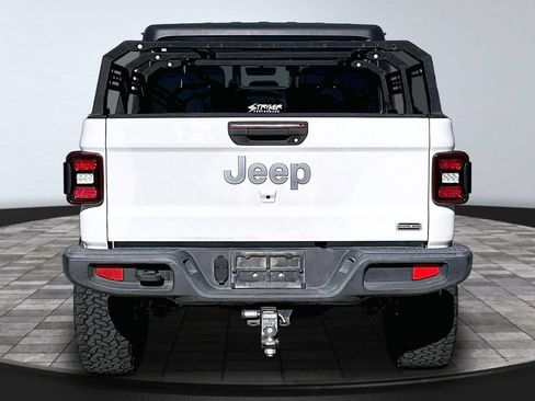 Certified 2020 Jeep Gladiator Overland AWD/4WD image 23