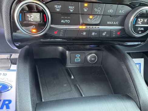 Used 2021 Ford Escape SEL w/ Technology Package image 17