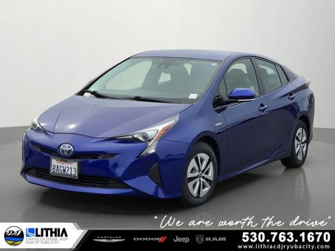Used 2017 Toyota Prius Two w/ Prius Two Safety Plus Package FWD image 1