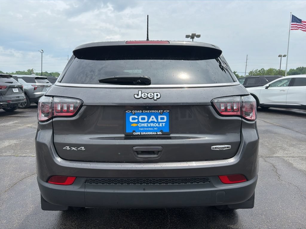 Used 2023 Jeep Compass Latitude AWD/4WD image 4