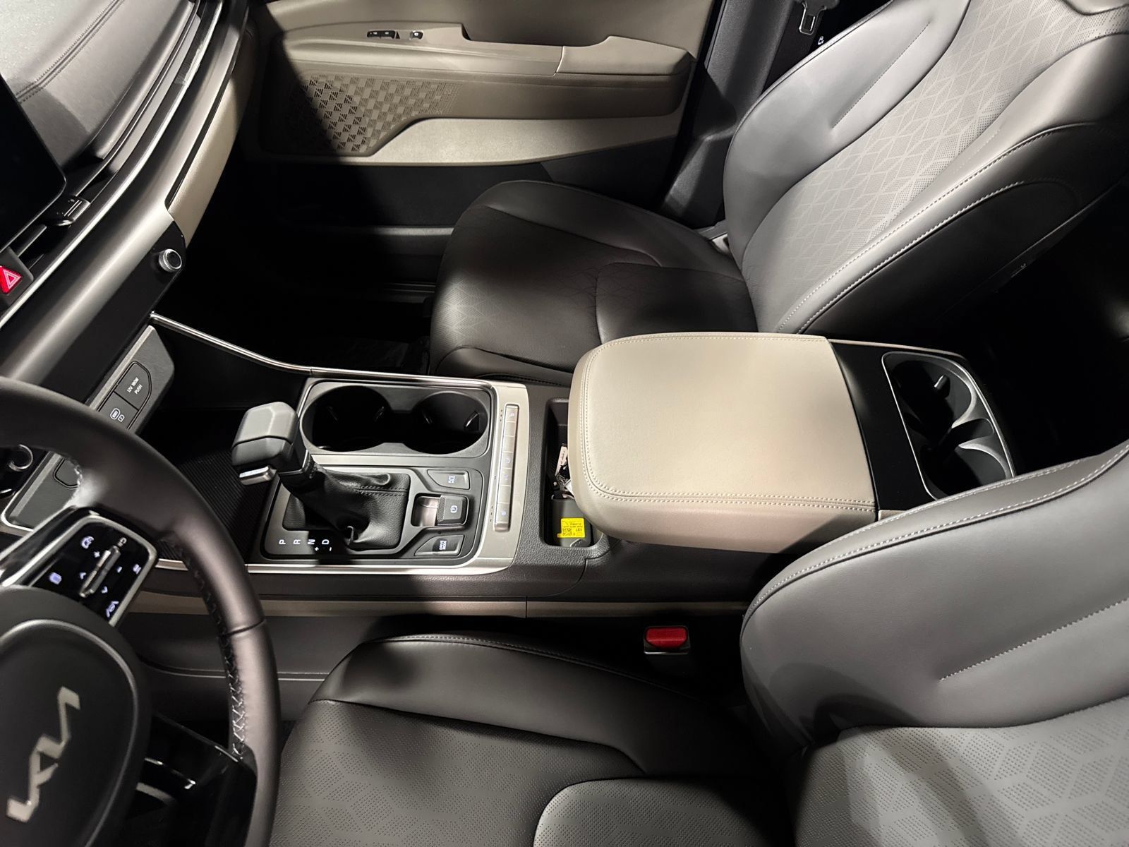 Certified 2026 Kia Carnival FWD image 22