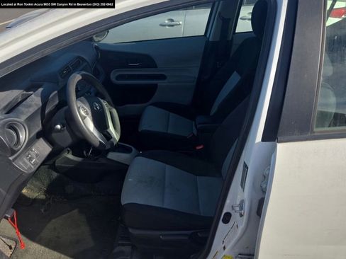 Used 2013 Toyota Prius C Three image 8